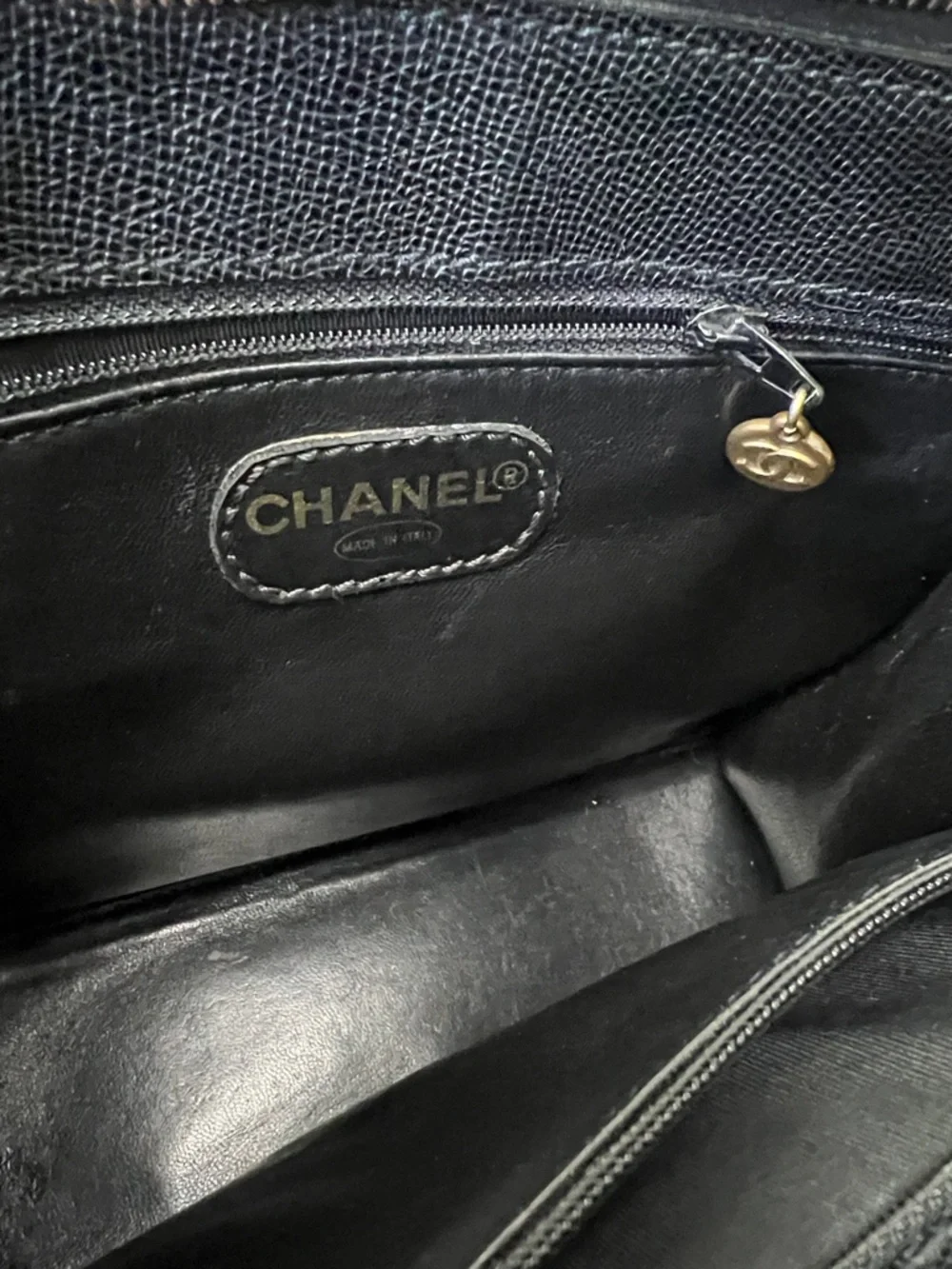 CAVIAR ZIPPER TOTE KELLY CHANEL BAG with Matching Card Holder - Picture 7 of 15